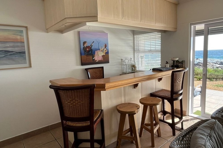 5 Bedroom Property for Sale in Shelley Point Western Cape